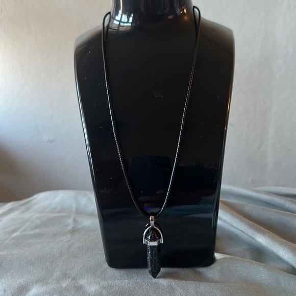 Custom made crystal necklace 😍host-pick! - Picture 1 of 3